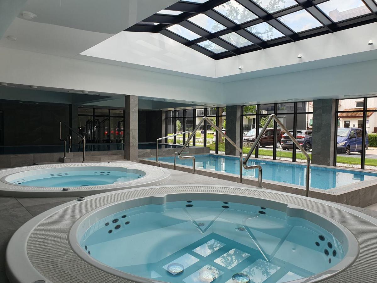 Green Port Spa Kolobrzeg Stylowy Loft- W Cenie Klimatyzacja, Baseny, 2 Jacuzzi, Sauna, Szlafroki, Bawialnia Zewnętrze zdjęcie